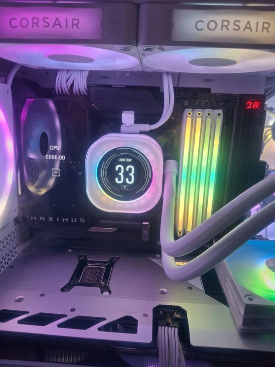 Corsair iCUE LINK TITAN 360 RX LCD-Flüssigkeitskühlungsset 360 mm